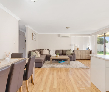 Gorgeous 4 x 2 Home ! - Photo 2