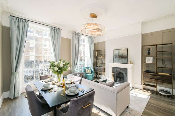 EXCLUSIVELY MANAGED BY SAVILLS. PET FRIENDLY. HMO APPROVED. Stunning three-bedroom apartment to rent in Connaught Street, Hyde Park W2 - Photo 1