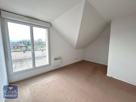 Location Appartement 4 pièces 76m² LE CATEAU CAMBRESIS 59360 - Photo 2