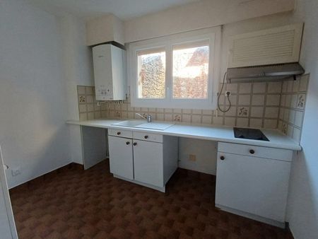 Location Appartement 2 pièces 52m² MONT DE MARSAN 40000 - Photo 2