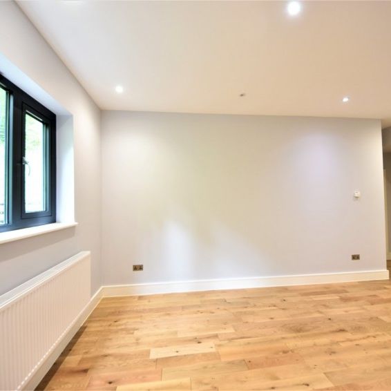 Treadaway Hill, Loudwater, High Wycombe,HP10 - Photo 1