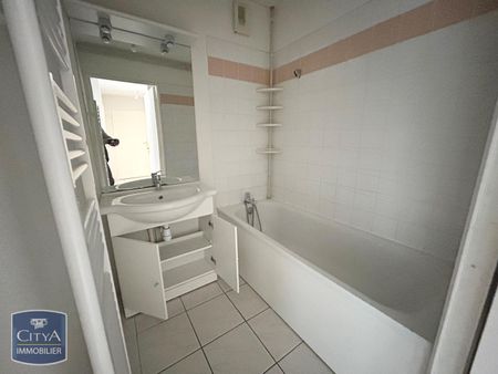 Location Appartement 3 pièces 64m² VALENCIENNES 59300 - Photo 5