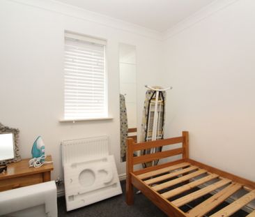 2 Bedroom Apartment - Photo 6