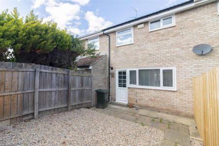 3 bedroom terraced house to rent - Photo 5
