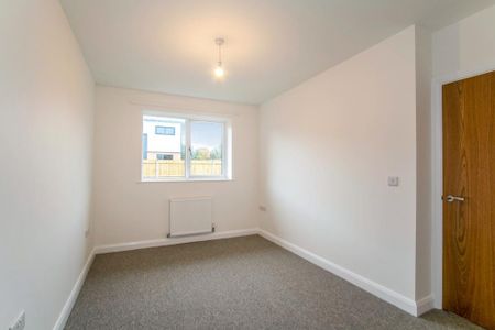 3 bedroom terraced house to rent - Photo 4