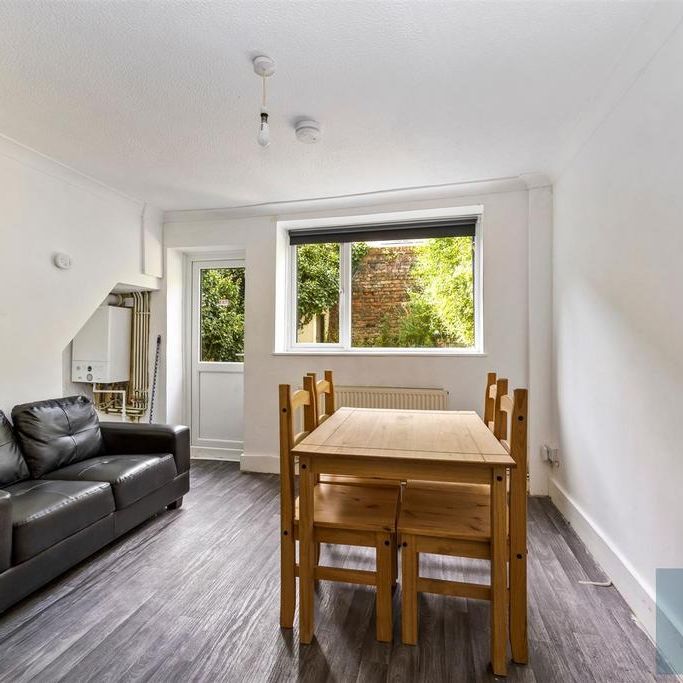 4 bedroom house share to rent - Photo 1