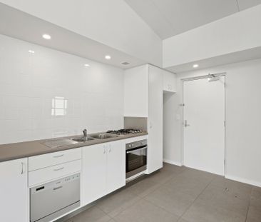 Modern Studio in Great Location - Photo 3