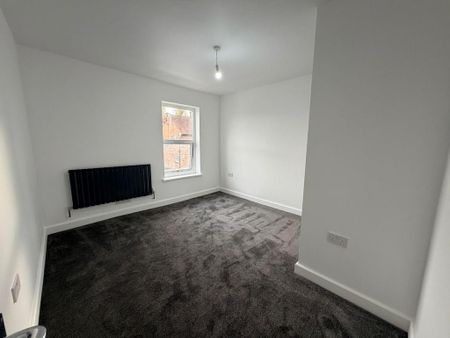 5 bedroom semi-detached house to rent - Photo 3