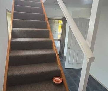 Charming 3BR Beachside Haven - Papamoa - Photo 3