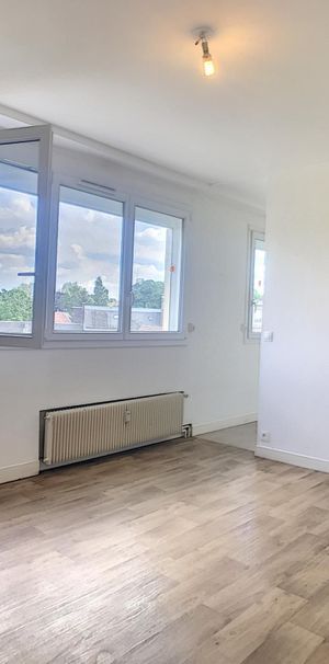 Location Appartement 1 pièce 24m² CREPY EN VALOIS 60800 - Photo 1