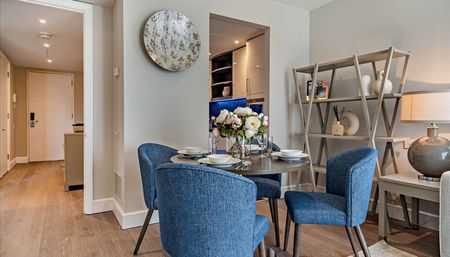 39 Westferry Circus, London, E14 - Photo 2