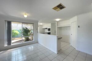 Quiet Winthrop cul-de-sac – perfect family home - Photo 5