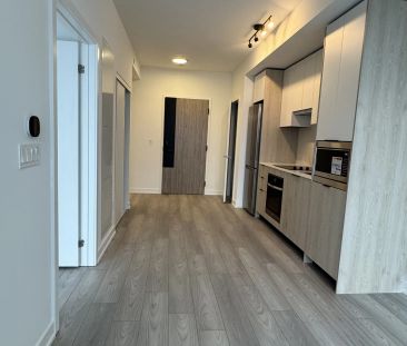 1007 The Queensway #821 - Photo 1