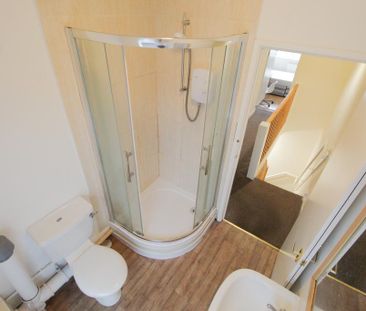 1 bedroom in a house share to rent - Photo 5