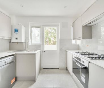 3 bedroom apartment to rent - Photo 1