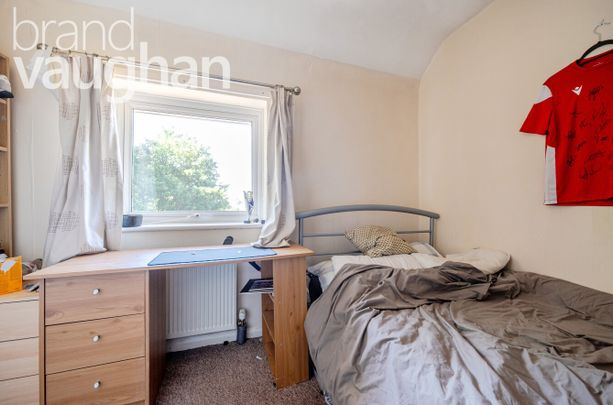 6 bedroom semi-detached house to rent - Photo 1