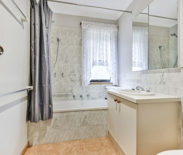 Great family home on large block. - Photo 6