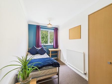 5 bedroom semi-detached house to rent - Photo 4