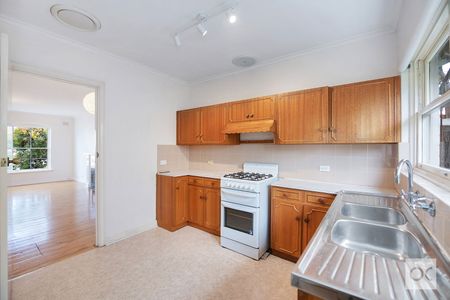 Unit 3/8 Robert Street - Photo 3