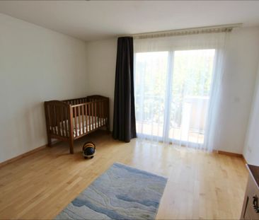 Modernes 5.5-Zimmer-Einfamilienhaus mit Garten - Photo 4
