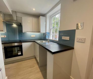 2 bedroom cottage to rent - Photo 2