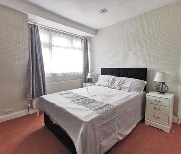 Mollison Way, Edgware, HA8 - Photo 4