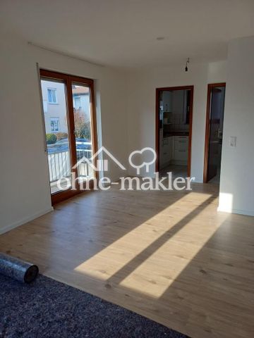 Frisch renovierte 1-Zimmer-Wohnung mit Einbauküche, Balkon und TG-Stellplatz - Photo 2