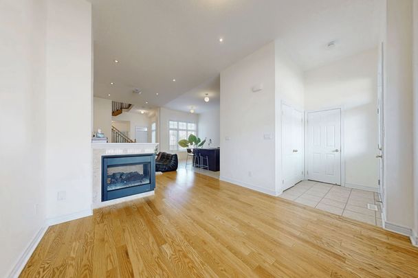 For Lease - 90 Braebrook Drive, Whitby, Ontario - Photo 1