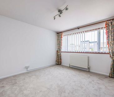 4 bedroom detached house to rent - Photo 4