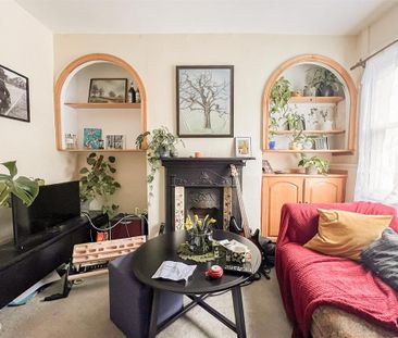 2 bedroom terraced house to rent - Photo 2