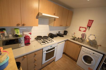 Victoria Street, Hyde Park, LS3 1BT, Leeds - Photo 2