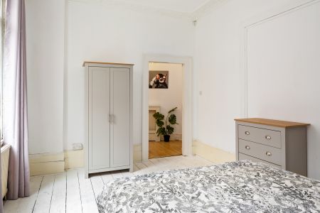 🏡 Modern Flat with Balcony in London Fields 🏡 - Photo 2