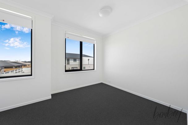 Stylish 2-Bedroom Townhouse in Donnybrook! - Photo 1