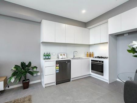 Luxury Apartment in Prime Location - Photo 3