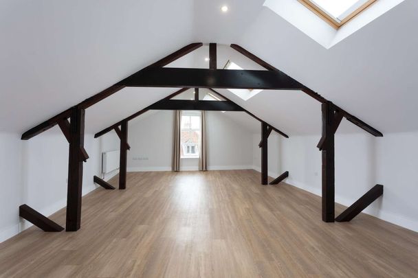 3 bedroom penthouse apartment in York city centre - Photo 1