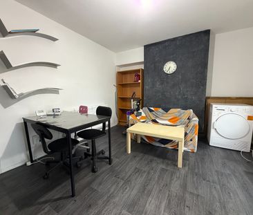 3 Bed Terraced House, Wollaton Road, NG8 - Photo 1