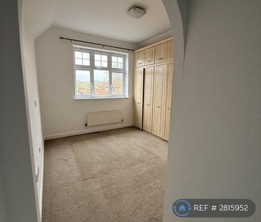 4 bedroom detached house to rent - Photo 6