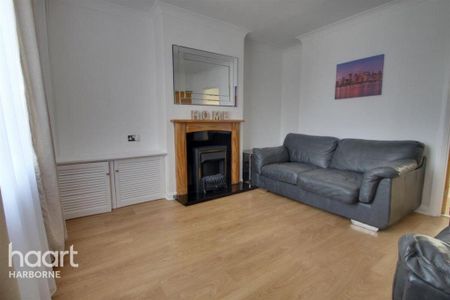 2 bedroom semi-detached house to rent - Photo 4