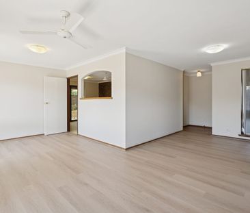 A 70s classic with space, charm and convenience! - Photo 2