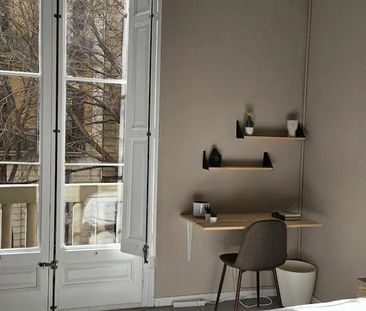 Carrer de Pau Claris, Barcelona, Catalonia 08037 - Photo 1