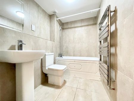 1 Bed Flat, Charter House, IG1 - Photo 4