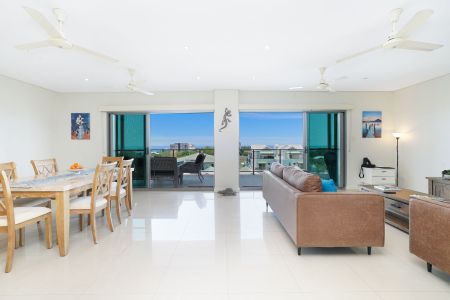 Fully equipped and fully furnished - ready to move in! - Photo 5