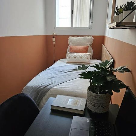 Carrer de Balmes, Barcelona, Catalonia 08007 - Photo 4