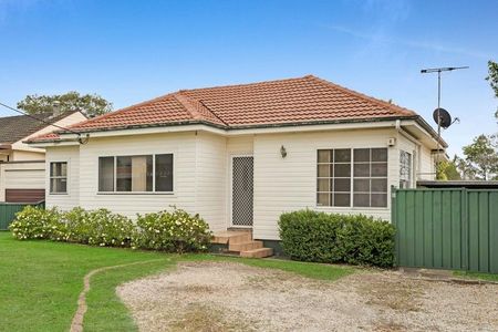 In the Heart of Town - Photo 2