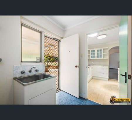 7 Robert Road, Kalamunda, WA 6076 - Photo 3