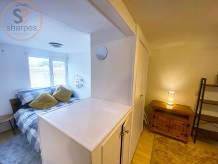 Studio to rent - Photo 5