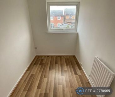 2 bedroom semi-detached house to rent - Photo 4