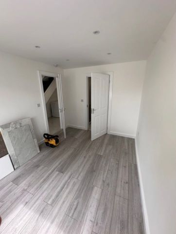 Room in a Shared House, Wensleydale, LU2 - Photo 4