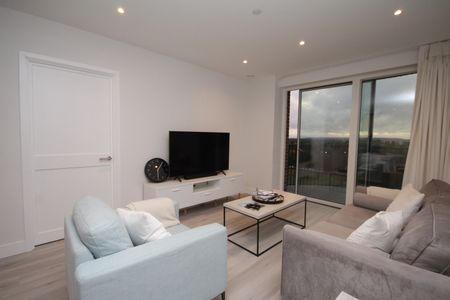 2 Bed Flat, Cairncross House, SE3 - Photo 3