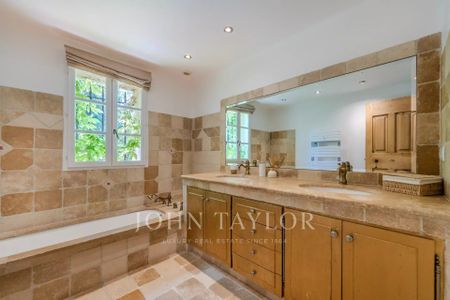 Maison à louer La Colle Sur Loup, Cote d'Azur, France15 000 EUR / Mois - Photo 3